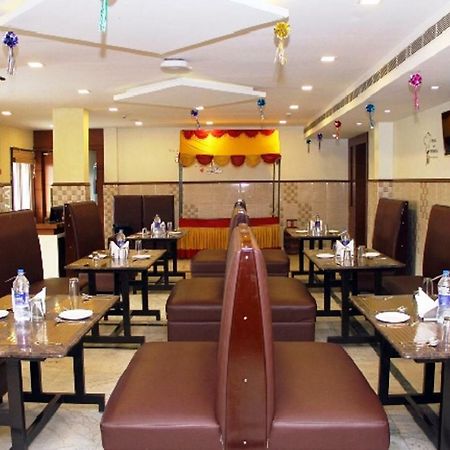 Poppys S.E.T Residency Hotel Kumbakonam Exterior foto